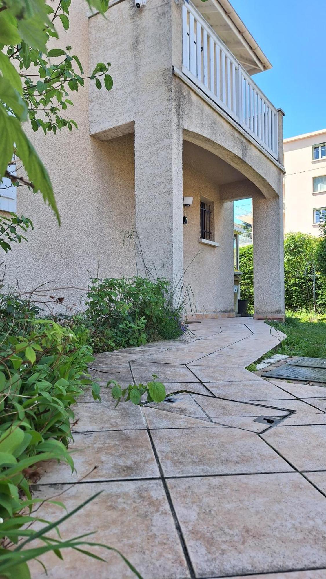 Appartement Dynamique Et Splendide à Bourgoin-Jallieu Extérieur photo